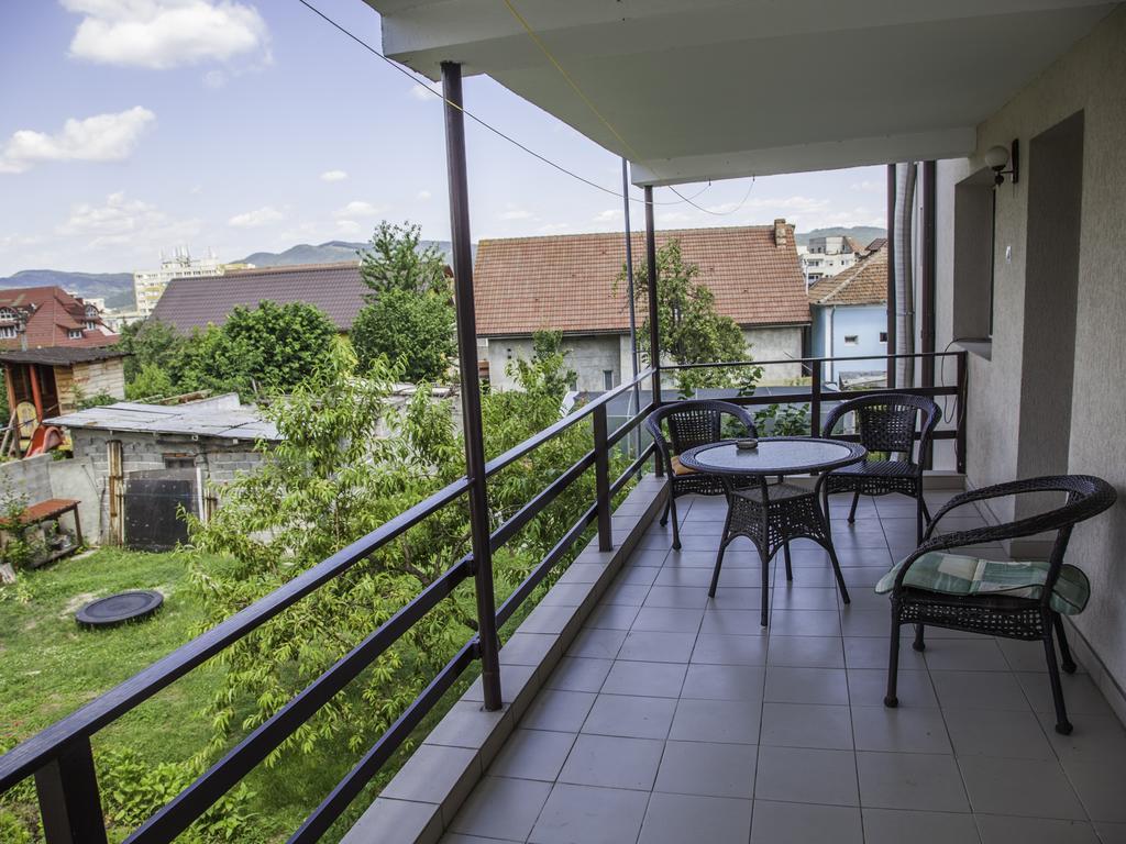 Vila Victoria Ramnicu Valcea Exterior foto